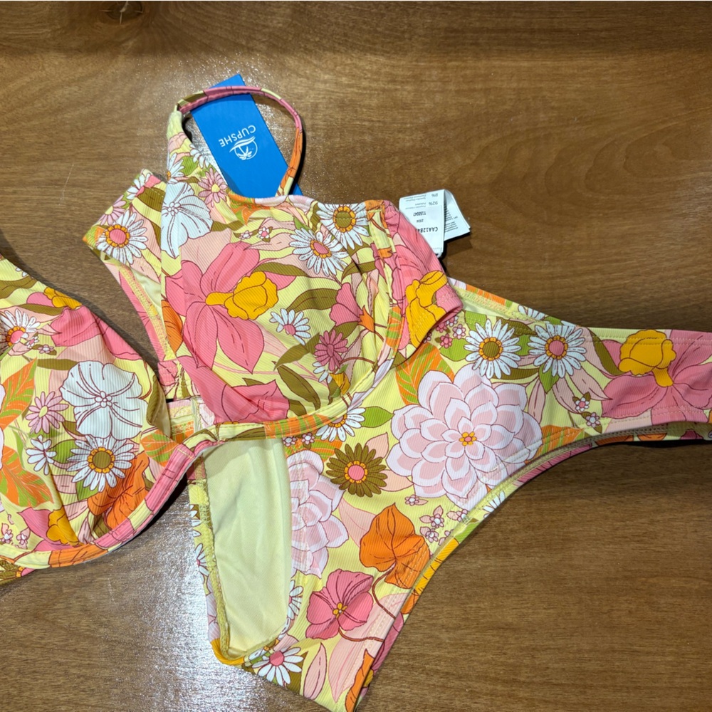 Cupshe Floral Bikini - Pink, Orange, and Yellow NWT SIZE XS / S
